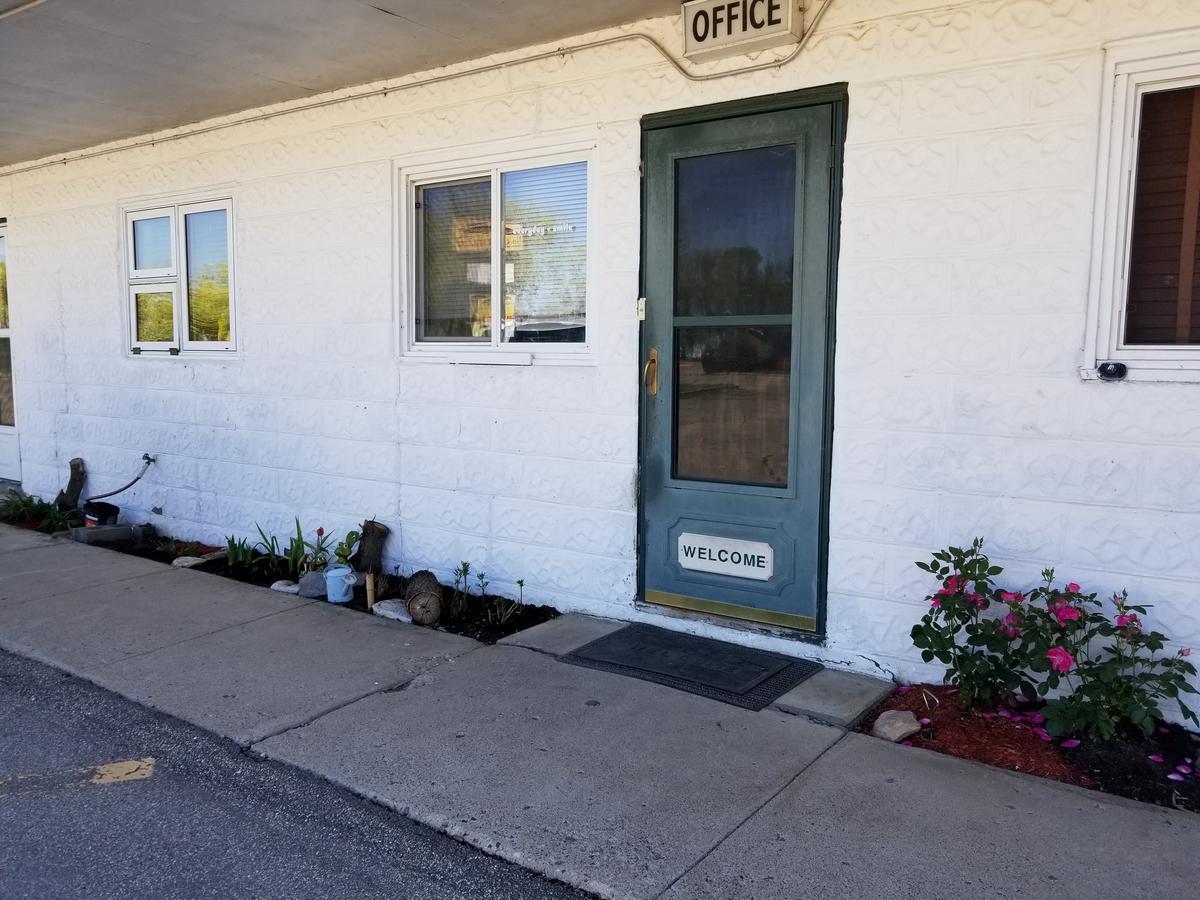Melville Melsask Motel المظهر الخارجي الصورة